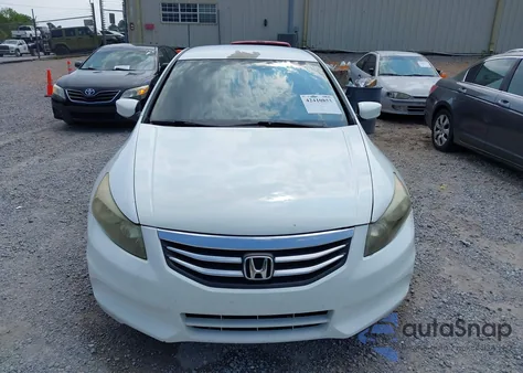 2011 Honda Accord 2.4 Se z USA, uszkodzony, nr VIN 1HGCP2F60BA017072